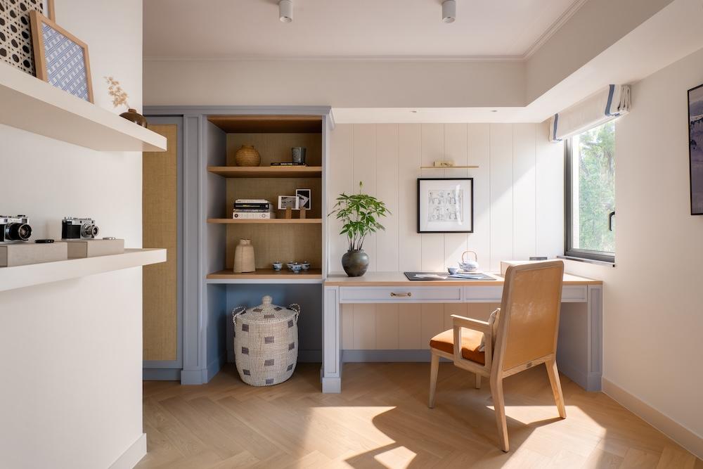 How JJ Acuna Turns a Vintage Kowloon Tong Unit into a Bright, Airy Home