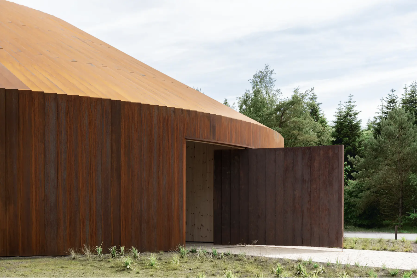 Meet Weathering Steel, a Material That Tells its Own Story 
