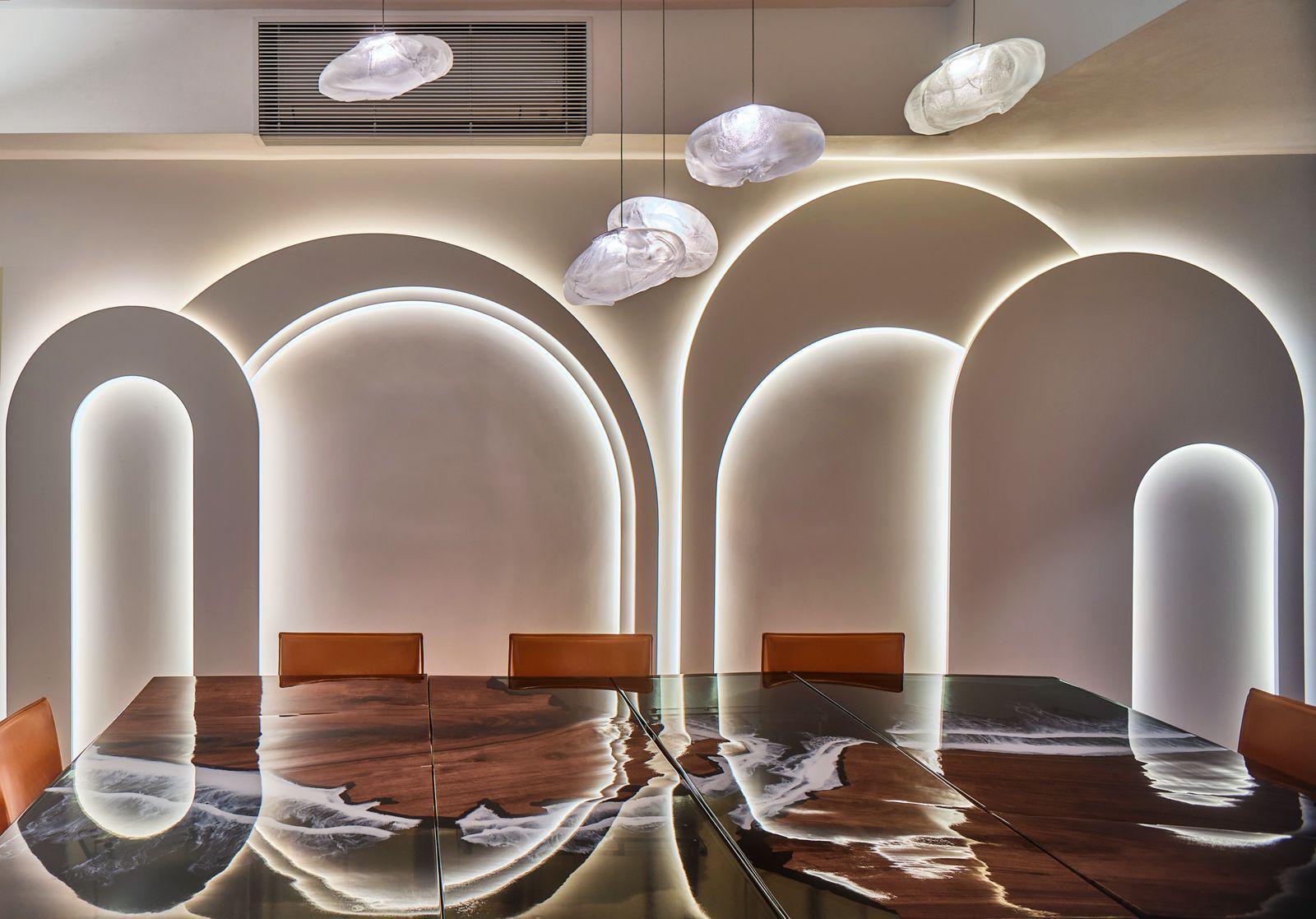 This Hillside Residence For An Accomplished Pipe Organist Defies Convention
