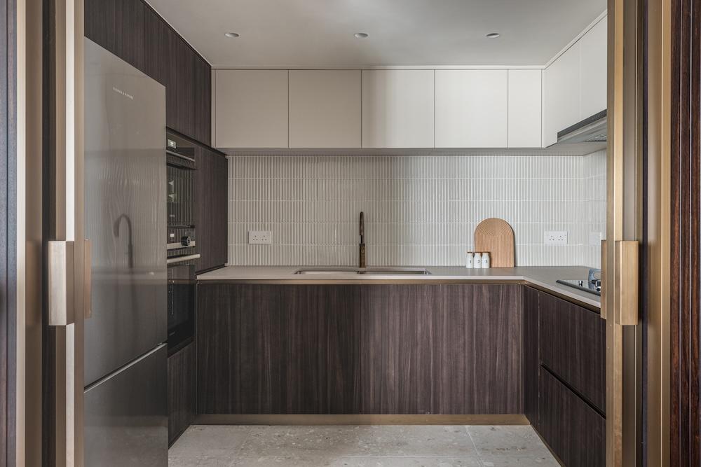 Quiet Luxury Permeates Throughout this 1,368 sq.ft City Garden Abode
