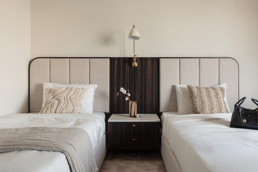 Quiet Luxury Permeates Throughout this 1,368 sq.ft City Garden Abode