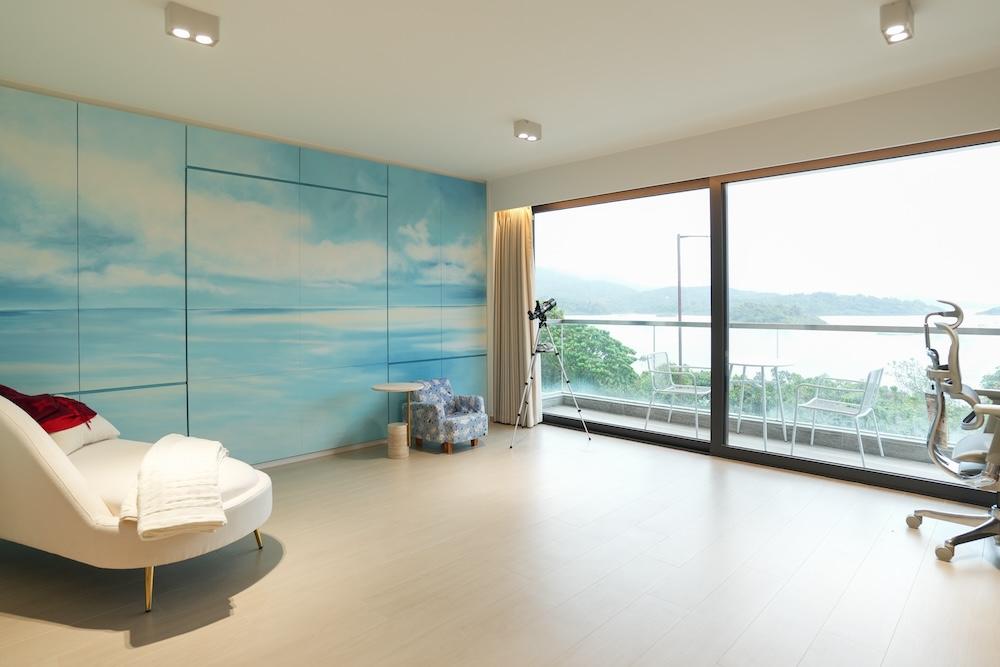 This Sai Kung Villa Blurs the Boundaries Between Indoor and Outdoor Living