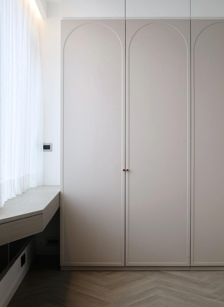 Tour a Bright and Airy 1,900 Sq.ft. Kowloon City Home with Ample Storage